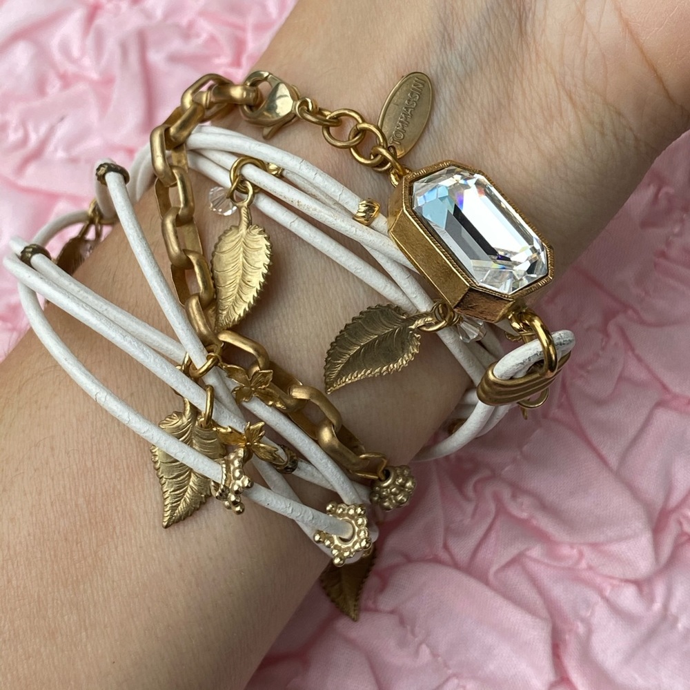 Tommassini Leather wrap Bracelet with leaf charms